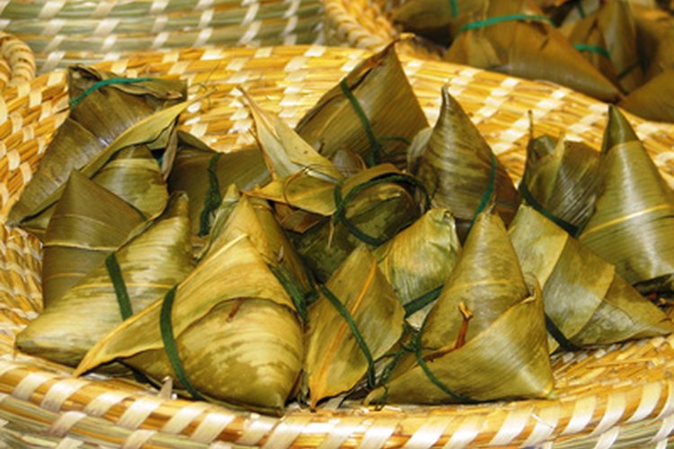 Los yongzi son pirámides de arroz pegajoso.