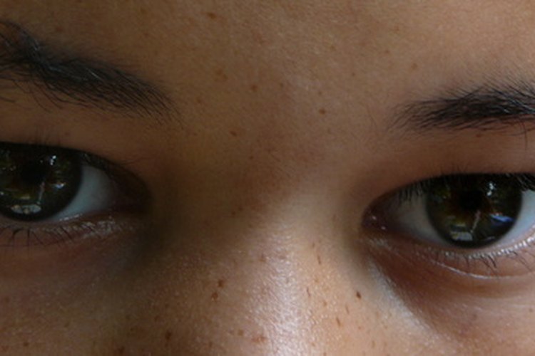 Los ejercicios oculares ayudan a los niños a mejorar su coordinación mano-ojo.