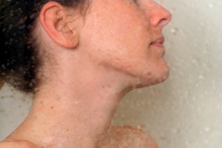 La adaptación a la temperatura ayuda al cuerpo a acostumbrarse a una ducha fría.