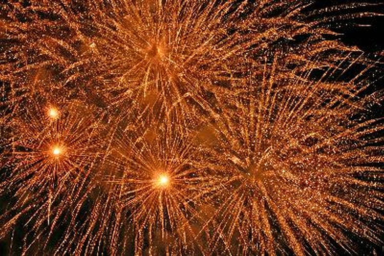 El nitrato de sodio se suele utilizar en la fabricación de fuegos artificiales.