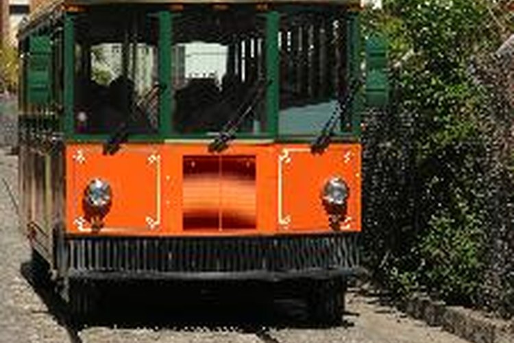 El sistema de trolebuses fue una parte de las invenciones que derivaron de los motores eléctricos y que aún hoy se utilizan como medio de transporte masivo en los subterráneos.