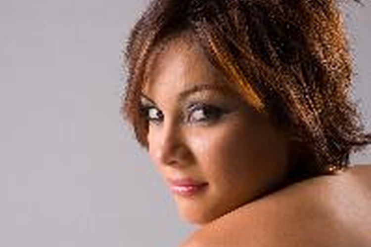 Utilizando cera o gel tu cabello quedará mejor.