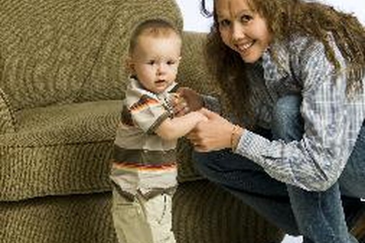 Caminar es un reto apasionante tanto para el bebé como para los padres por igual.