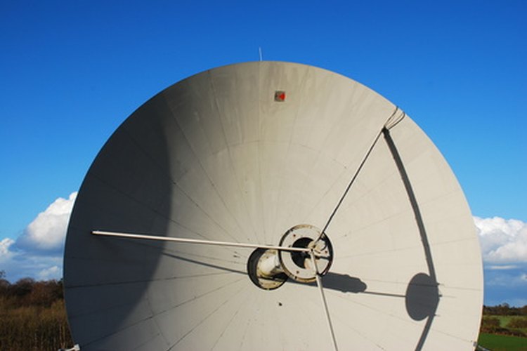 Las LNB y LNBF son partes integrales de los sistemas de antenas parabólicas.