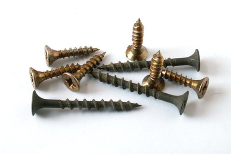 Utilizar el tornillo correcto asegura una buena unión.