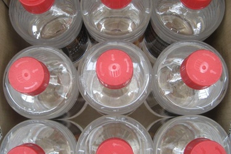 Las botellas plásticas se pueden reutilizar como material para cercas.
