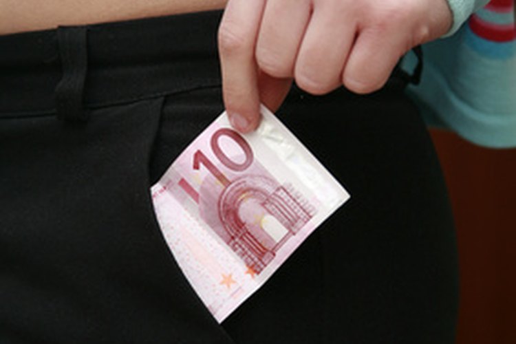 Dondequiera que consigas tu dinero intercambiado, la empresa que lo va a intercambiar para ti, sin duda, te cobrará una tarifa