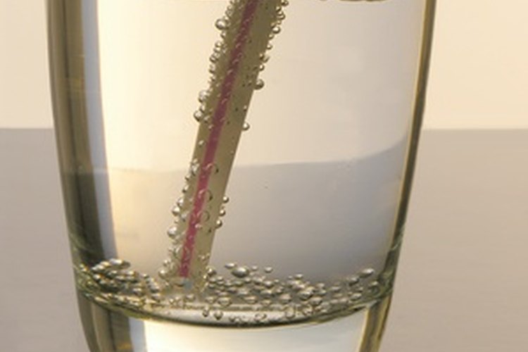 La club soda es un ingrediente importante de los refrescos y los tragos.