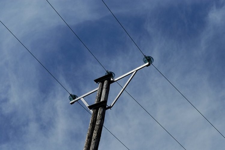 Las caídas y picos transitorios se producen a menudo en las líneas de energía de CA.