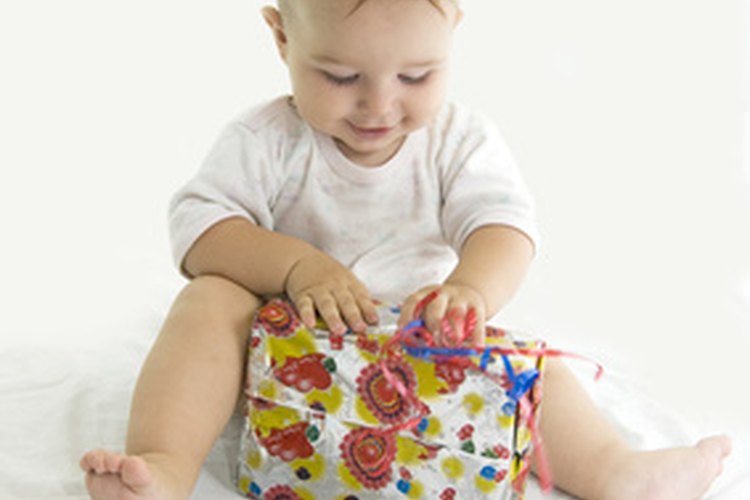 Toma muchas fotografías en el primer cumpleaños de tu hijo.
