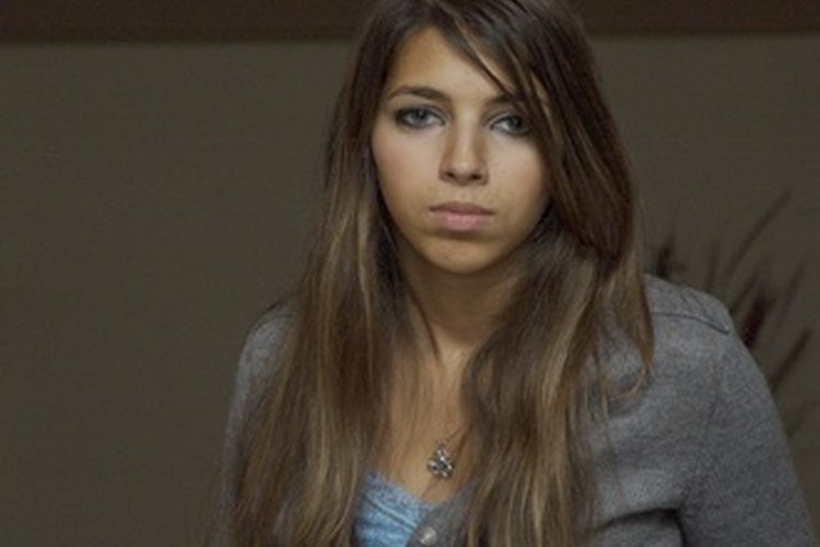 Un adolescente puede deprimirse debido al estrés de la mudanza.