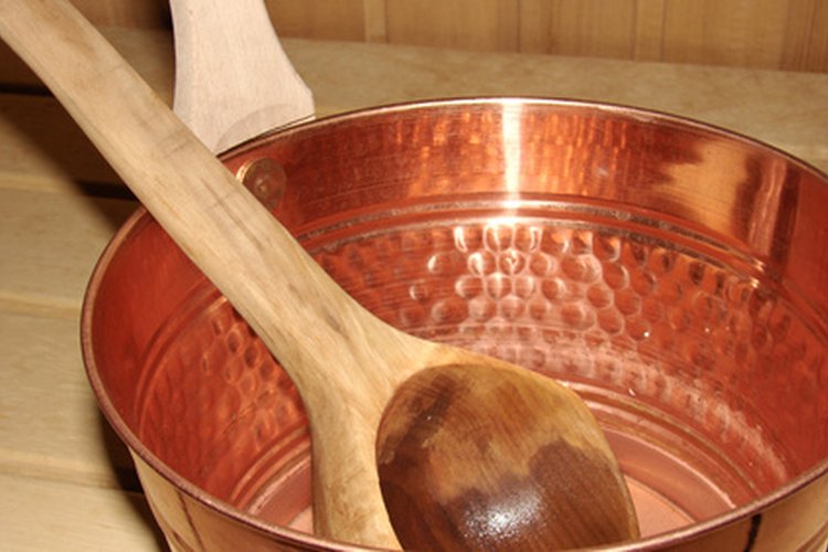 Puedes convertir tu baño en un sauna relajante.