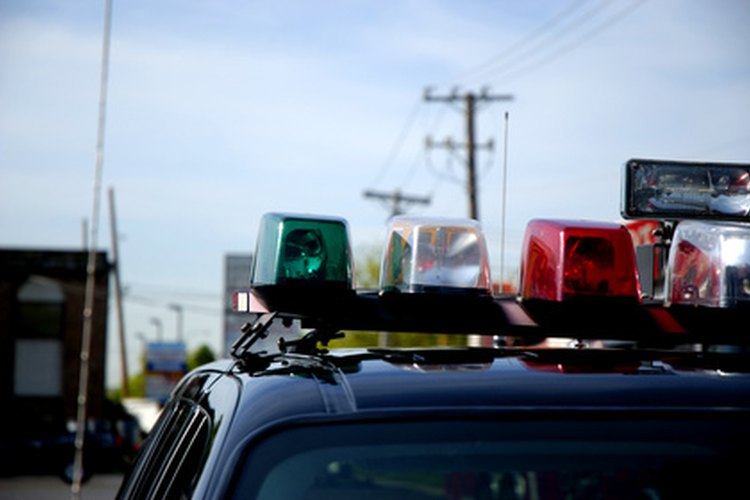 La mayoría de las agencias policiales requieren investigadores criminales con por lo menos un año de experiencia como policía.