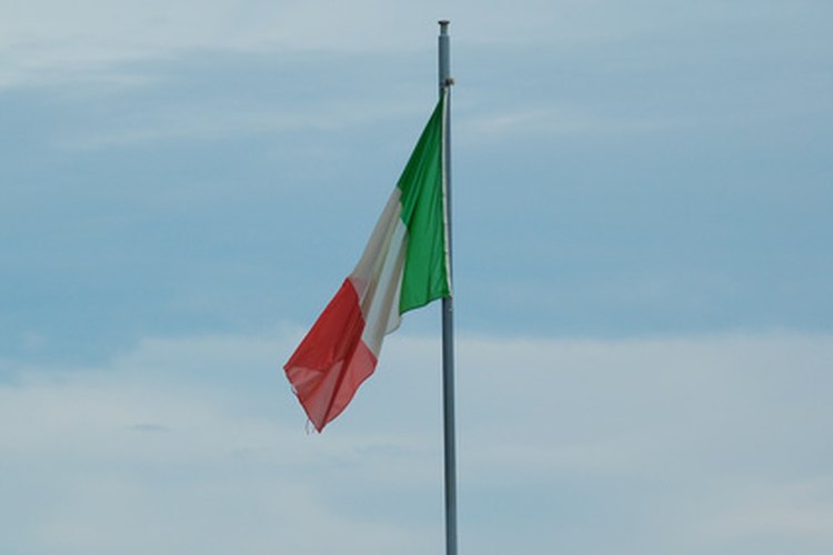 Hay ventajas financieras, patrióticas e internacionales para unirse al ejército italiano.