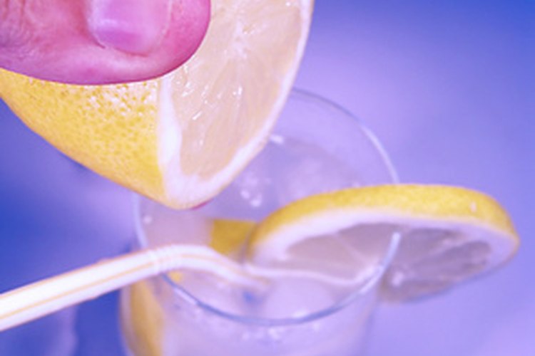 Reflejos naturales con jugo de limón.