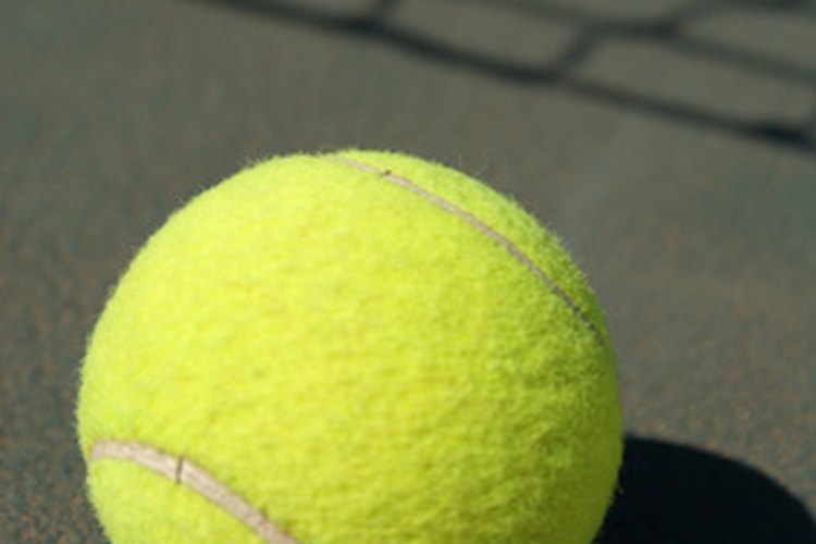 Los ingenieros en deportes utilizan la tecnología para mejorar la precisión de las pelotas de tenis y otros equipos.