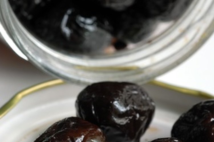 Las aceitunas negras pueden prepararse en casa.