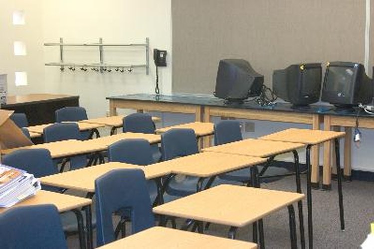 Da la vuelta a la habitación y procura que cada estudiante lea su lista dos veces.