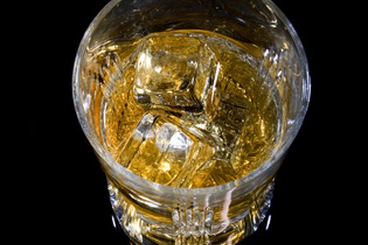 El escocés es un tipo de whisky producido en Escocia.