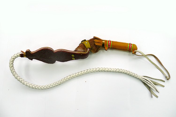 El látigo es indispensable para el disfraz de Indiana Jones.