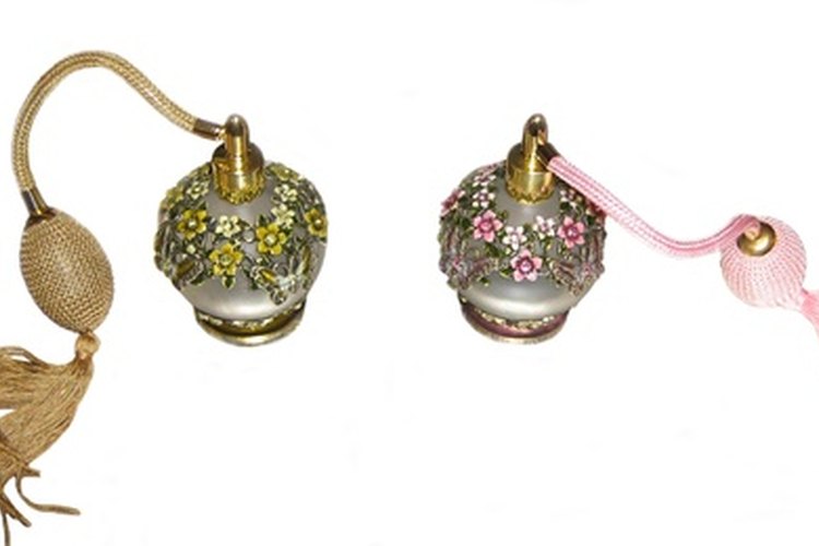 Crea tus propios perfumes de hierbas del jardín.