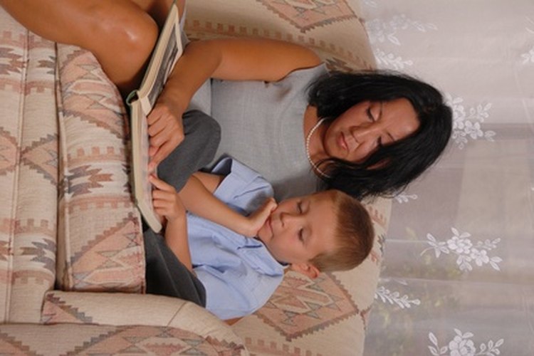 La lectura de libros que usan lenguaje descriptivo ayuda a tu hijo a aprender la habilidad.