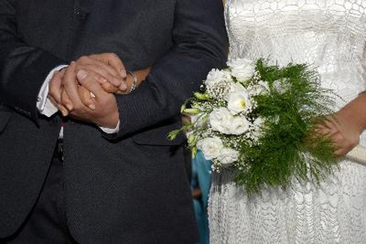 Qué regalar para el primer aniversario de bodas.