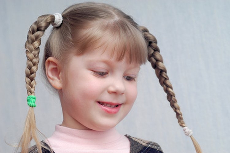 El cabello de los niños necesita cuidados especiales, particularmente si es demasiado seco.