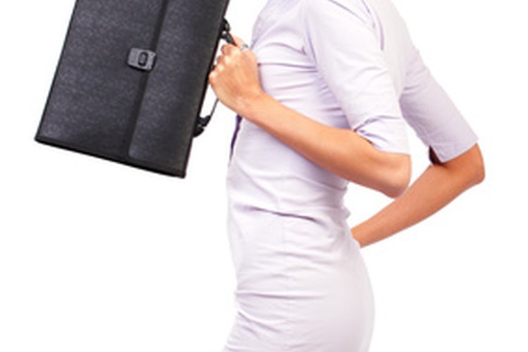 Un vestido "tipo camisa" es una gran inversión para una cena casual y para la oficina.