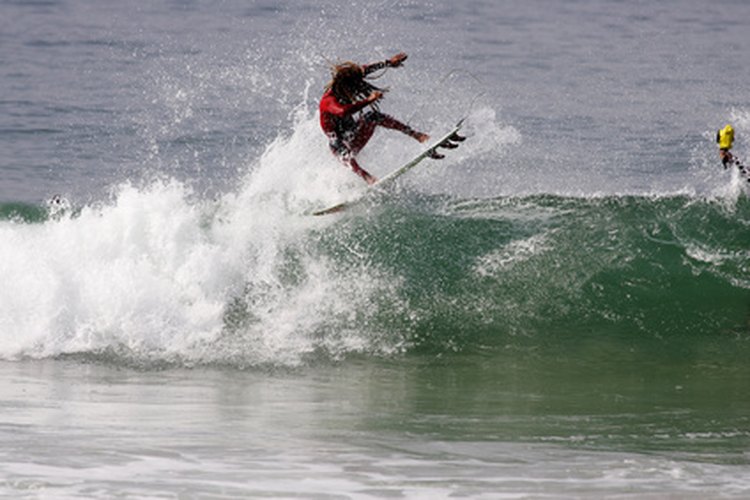 Agarra las mejores olas con la función para mareas del reloj Rip Curl.