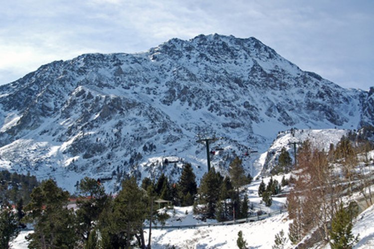 La nieve cubre las Black Hills de Dakota del Sur.
