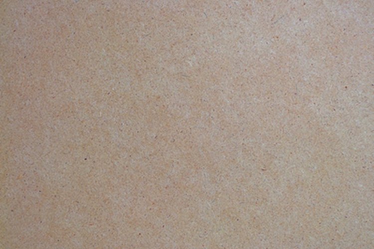 Hay 3 tipos diferentes de MDF: tablero de partículas, tablero de fibra y tablero laminado.