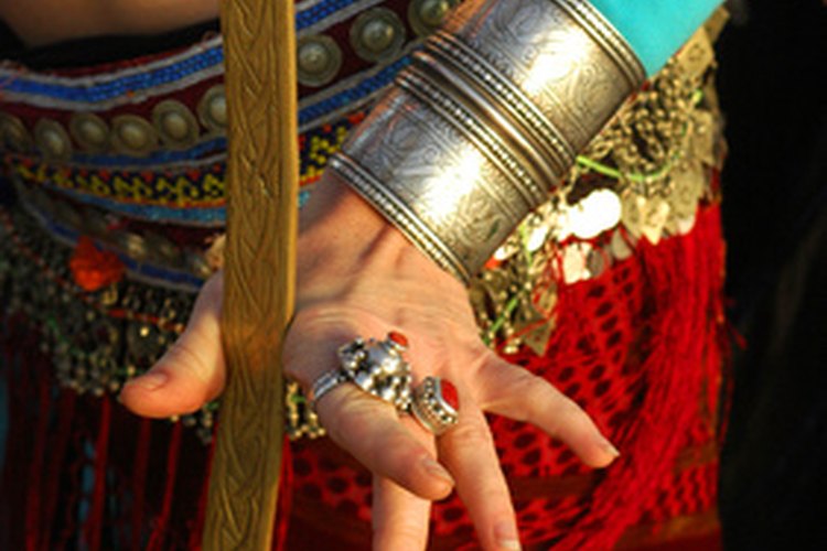 La música de la danza tradicional tailandesa está influenciada por la música de la India y de China.