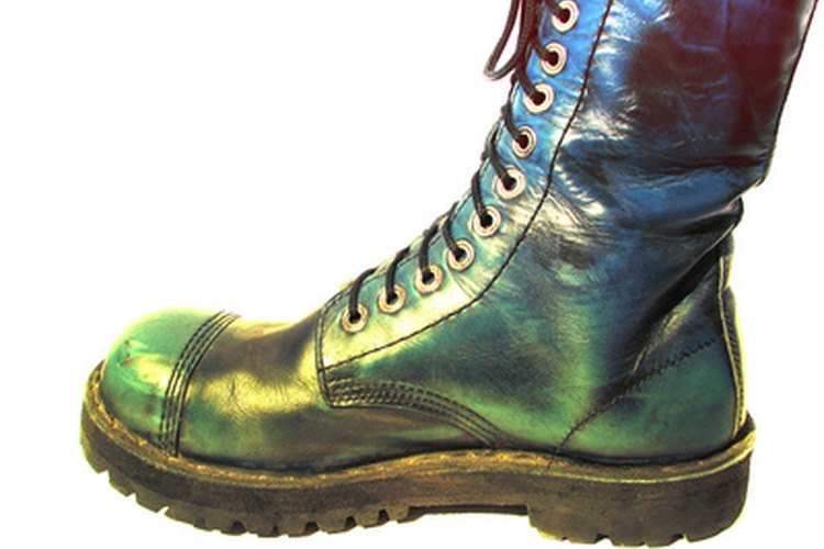 Las puntas de acero de las botas y los zapatos protegen los dedos de los pies, pero a veces necesitan reparación.