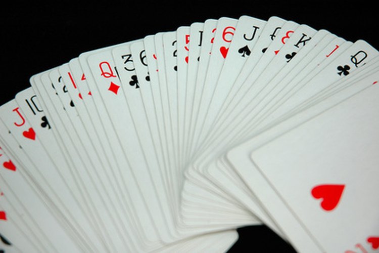 Los juegos de cartas pueden ayudar a tu niño a aprender matemáticas.