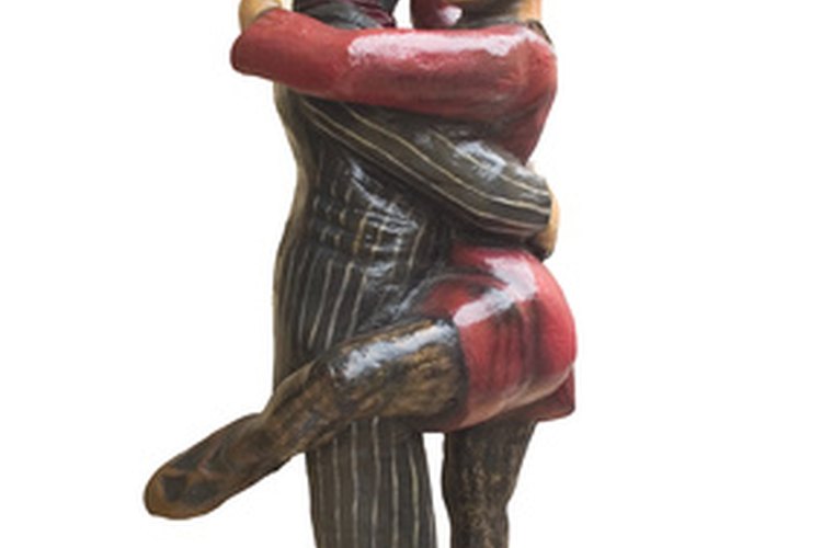 El tango es un genero musical que se originó en la región del Río de la Plata.