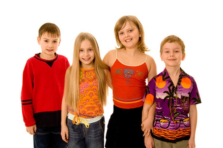 Las actividades interpersonales les permite a los niños compartir ideas y habilidades.