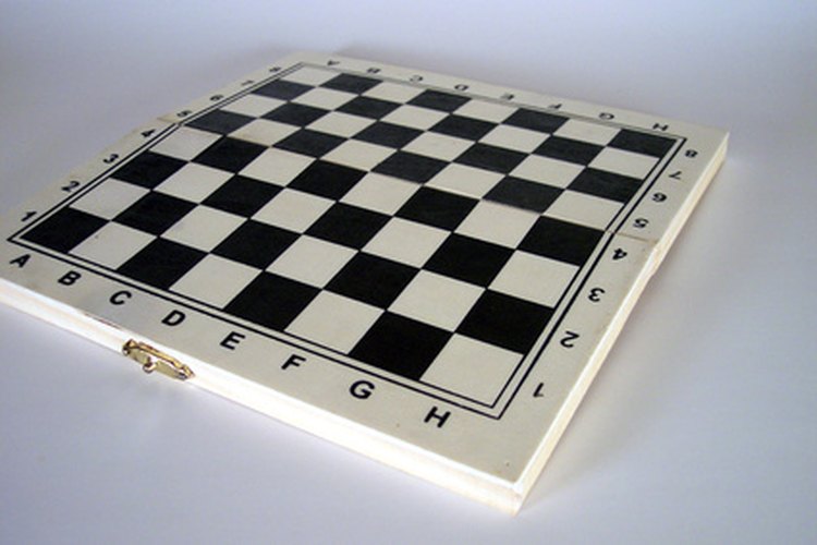 Los juegos de mesa son una gran manera de estimular la mente de un niño.