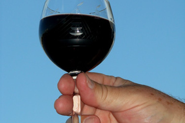 El borgoña se parece a un vino rico y profundo.
