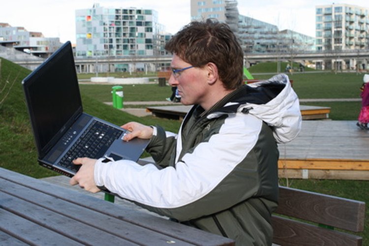 Los ingenieros de computadora realizan tareas que permiten a las computadoras funcionar.
