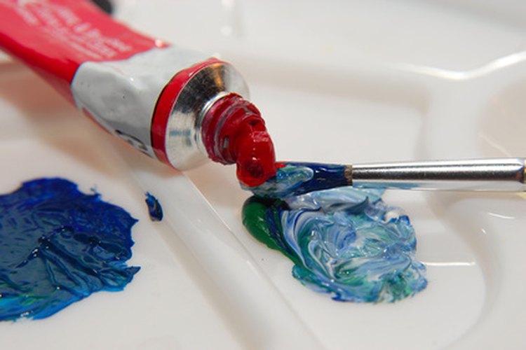 Experimentar con óleos de colores es la mitad de la diversión de pintar.