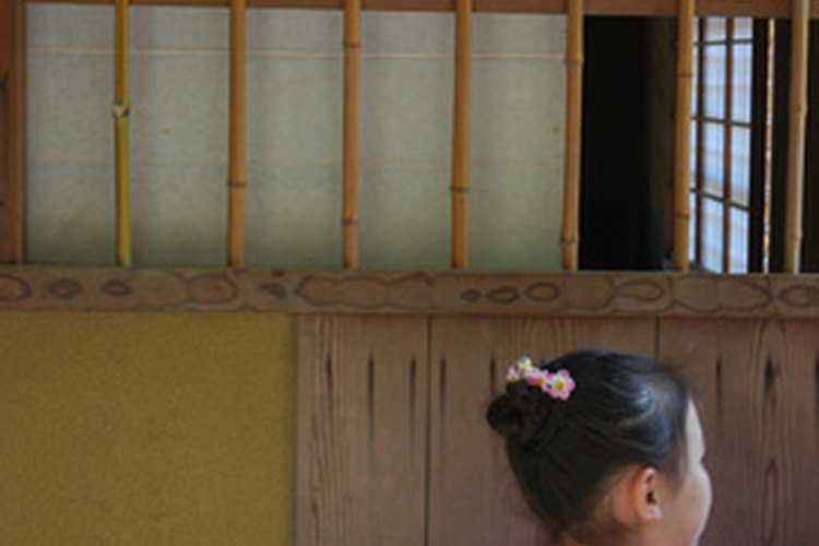Un nudo alto o un chignon es el peinado más común para usar con un kimono.