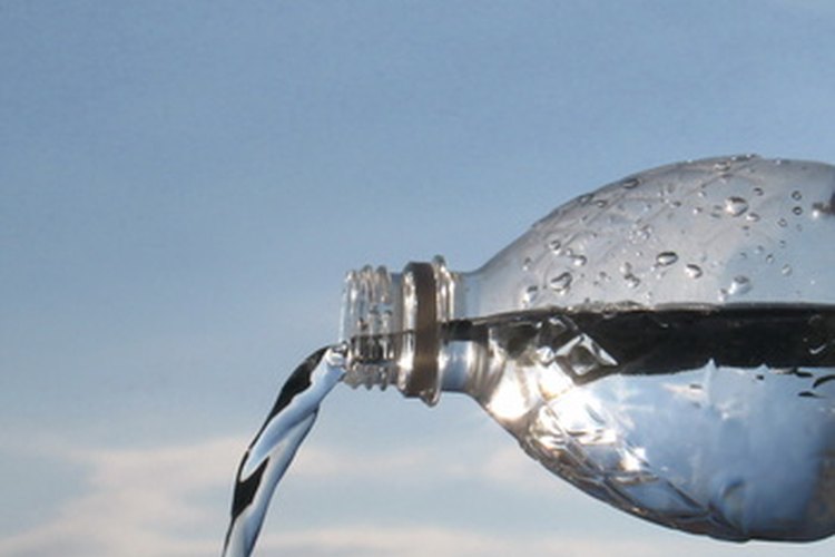 Una botella de plástico vacía es uno de los principales componentes de un vaporizador casero.