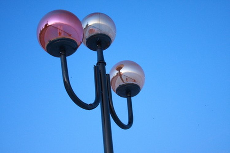 En algunas ocasiones, las luces de halogenuros metálicos se pueden sustituir por bombillas LED.
