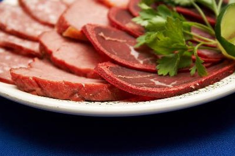 Una vez que los paquetes se abren, el oxígeno comienza a deteriorar la carne rápidamente.