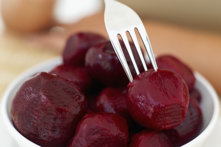 Las remolachas frescas son un sabroso placer para la cena.