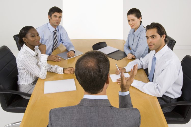 Cómo moderar una mesa redonda