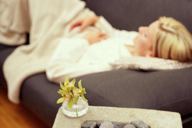 Utiliza guijarros, bambú y piedras para construir una fuente Zen.