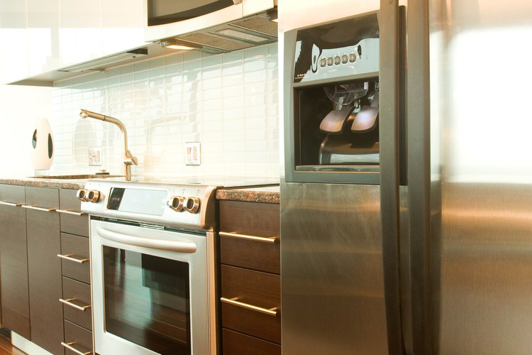 Busca las etiquetas de eificiencia EnergyStar y EnergyGuide.