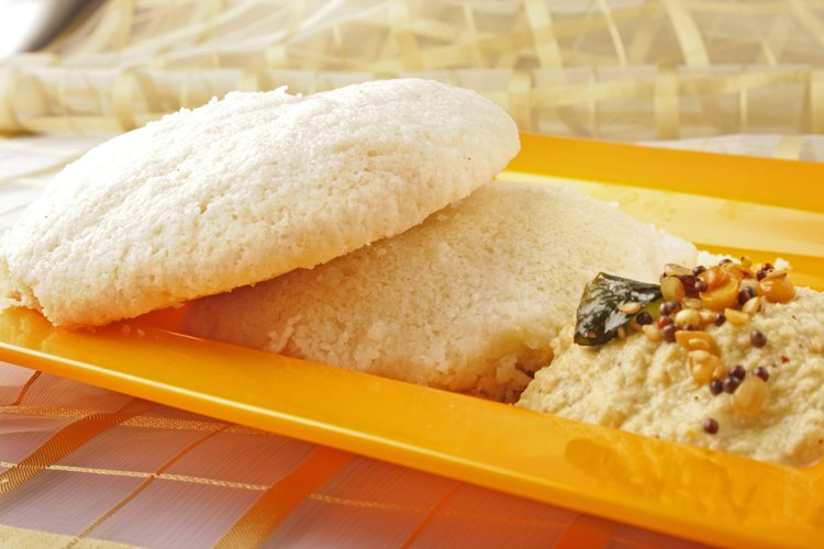 El naan es un pan que acompaña casi todas las comidas hindúes.